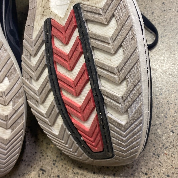 $200 Saucony Endorphin Pro 9.5 running shoes black worn only about 25 miles. - Picture 11 of 12